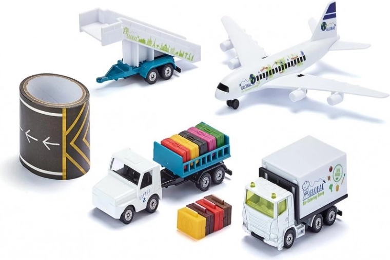 Opening luggage trailer