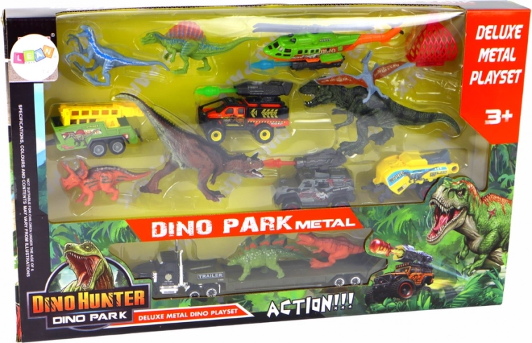 Три превозни средства с ремаркета и екшън елементи