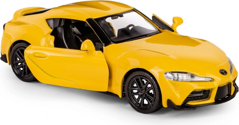 Отварящи се врати и детайлизиран интериор