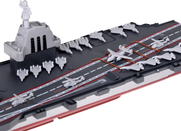 Детайлна палуба с мини самолети
