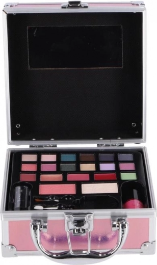 Всичко за грим в един куфар