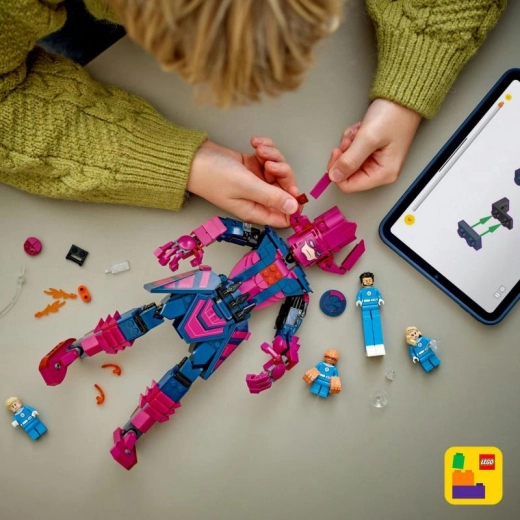 Строене, игра и излагане