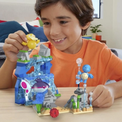 Забава при строене и игра