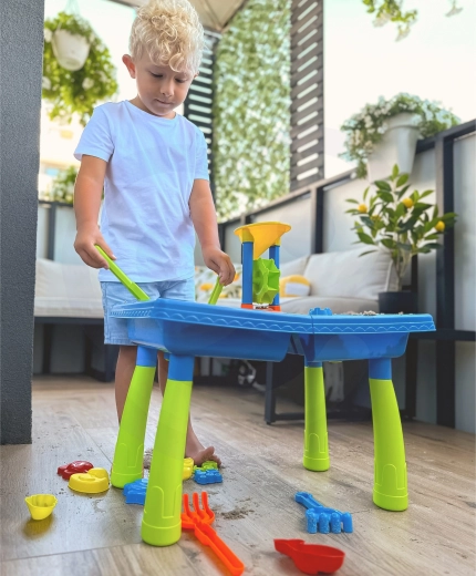 Задържа интереса на децата