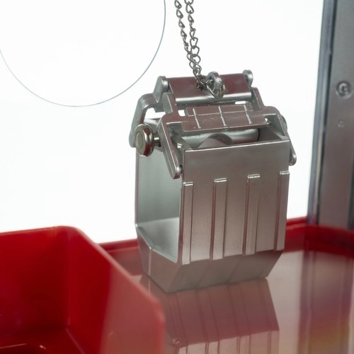 Метален нокът и осветен отвор за награди