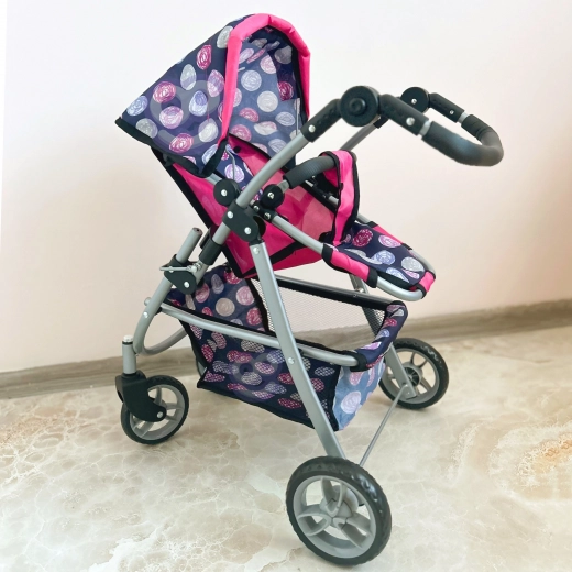 Просторен кош и сгъващ се сенник