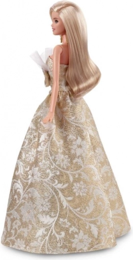 Дълга руса коса, готова за стилизиране