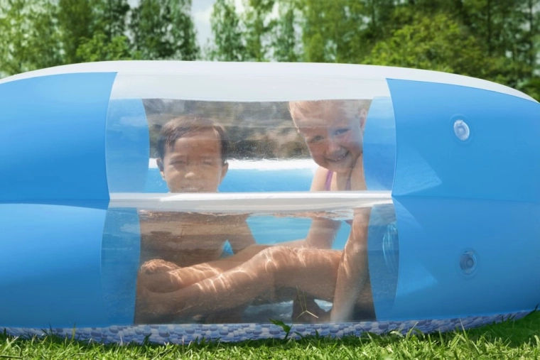 Viewing window for even more fun