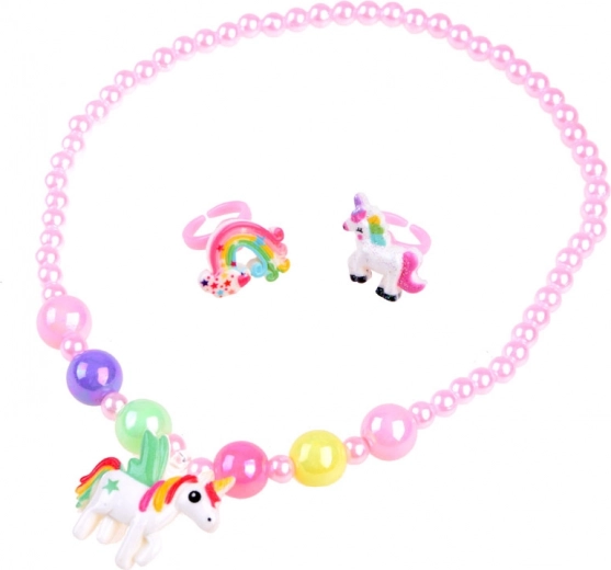 Колие и пръстени за завършен look