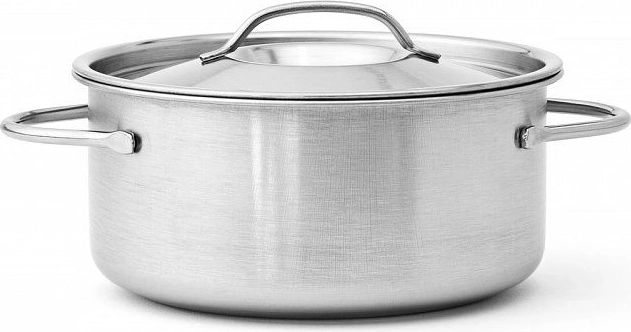 Метални съдове за реалистична игра