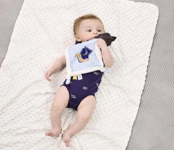 Сетивна игра благодарение на етикетчета и възелчета