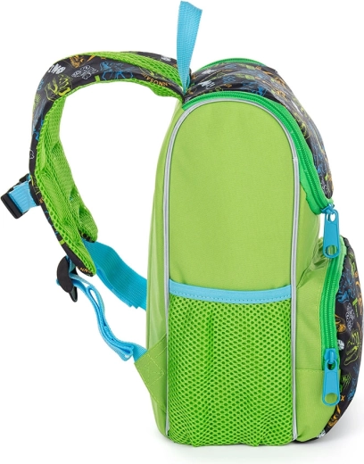 Practical pockets for all essentials
