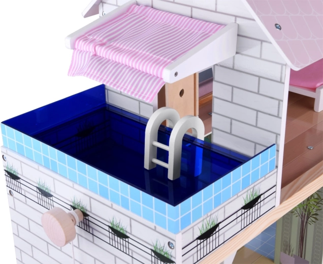 Басейн и асансьор за още повече забавление