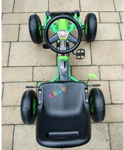 Расте заедно с детето