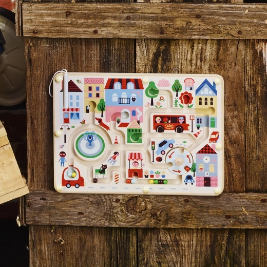 Стимулира креативната игра