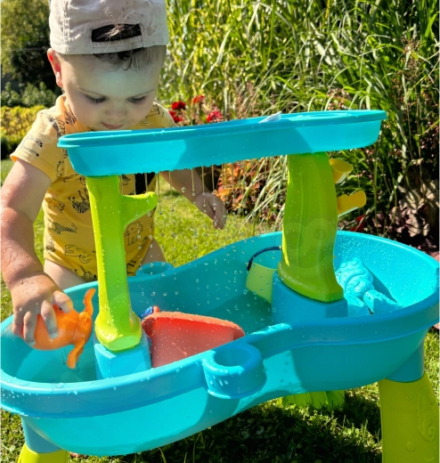 Подпомага сетивното развитие