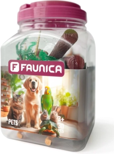 Wide range of figurines and accessories
