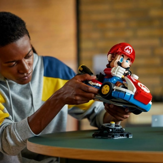 Динамични пози като в Mario Kart