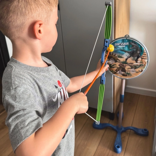 Stable target with dinosaur theme