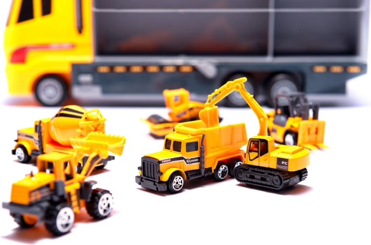 Шест строителни машини за креативна игра