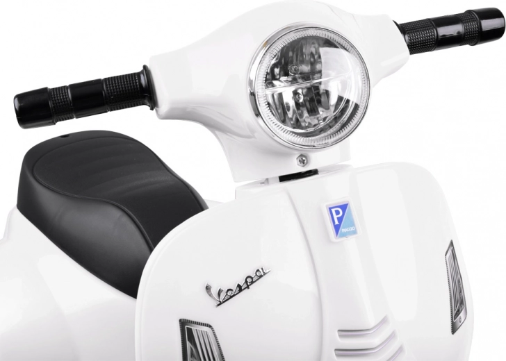 Реалистични светлини и детайли VESPA