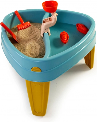 Two compartments for sand and water