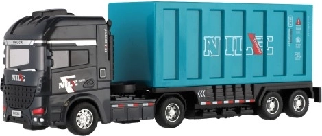 Реалистични детайли и издръжливи материали