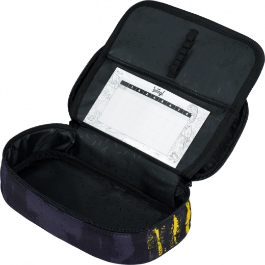 Практичен джоб с цип и учебна програма