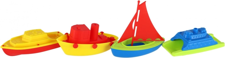 Плават и забавляват във ваната и басейнчето