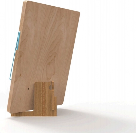 Здрава дървена изработка със стойка