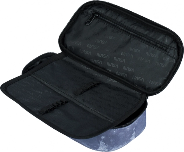 Джоб с цип и джоб за учебна програма