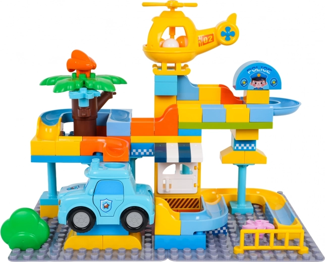 Пъстро изпълнение в подкрепа на креативността