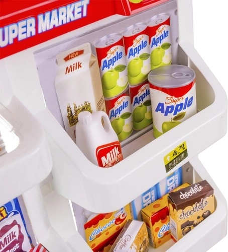 Богато заредени рафтове и реалистични храни