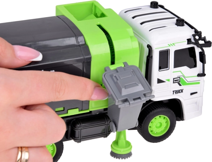 Повдигаща се кошница и отваряща се задна клапа