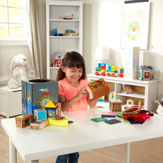 Развива креативност и сръчност