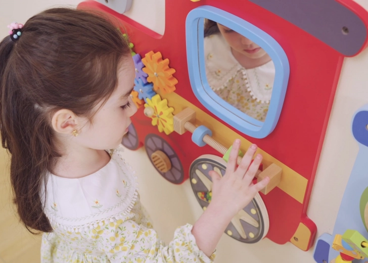 Локомотив със зъбни колела и огледалце