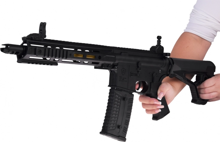 Реалистичен тактически дизайн