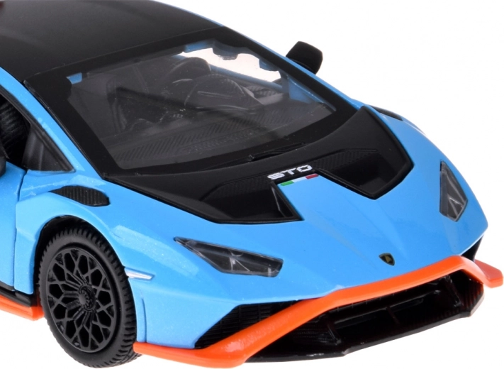 Метална каросерия, гумени колела