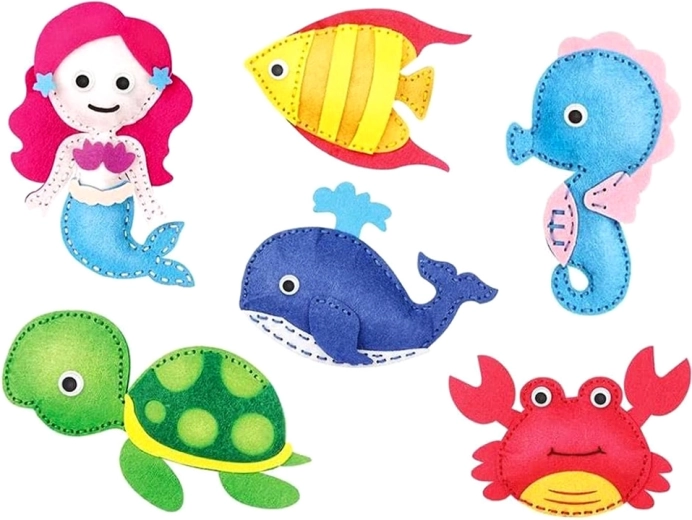 Очарователна морска компания от мек филц