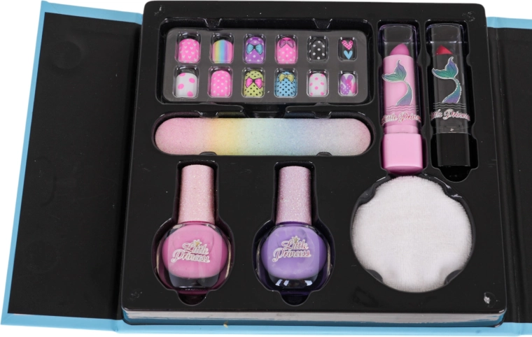Студио за нокти в един комплект