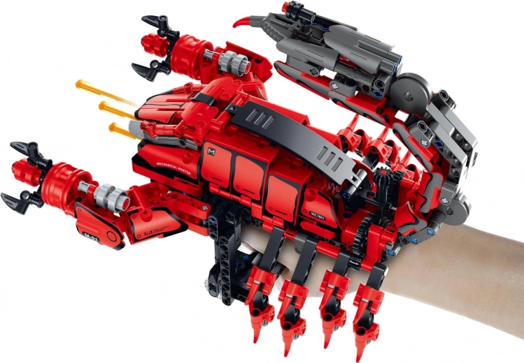 Носим дизайн – гаунтлет за предмишница