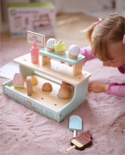 Качествено дървено изпълнение в пастелни цветове