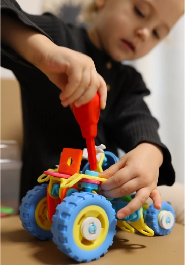 Интуитивна система със завиване за лесен монтаж