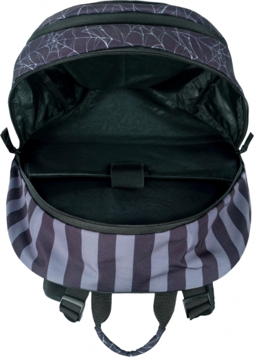 Умно вътрешно разпределение и място за лаптоп