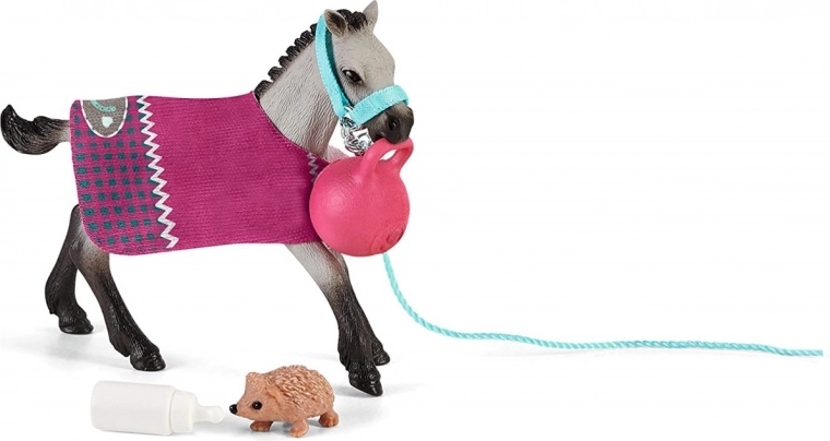 Special play ball for foals
