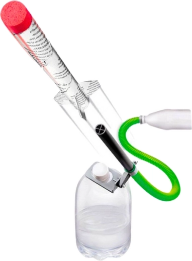 Сглоби, натисни и изстреляй високо в небето