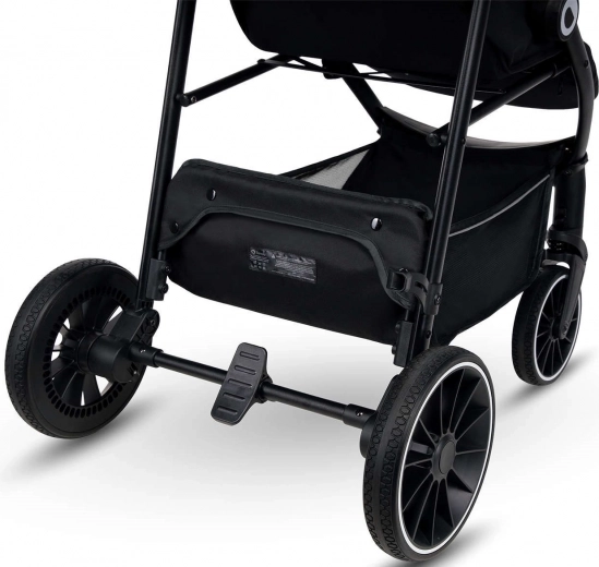 Stable ride thanks to large wheels and suspension