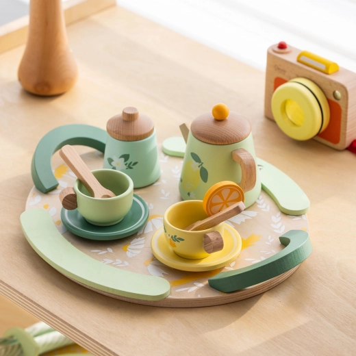 Вълшебен дизайн с плодови и флорални мотиви