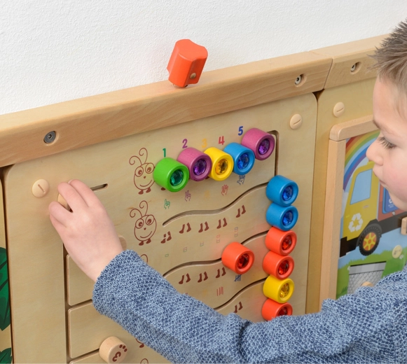 Стенният дизайн спестява място