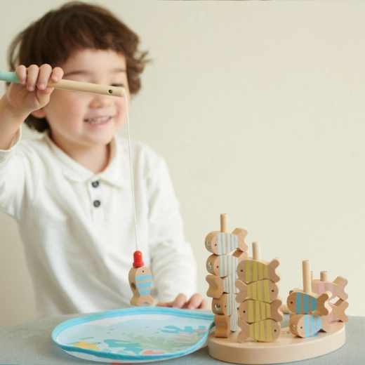 Магнитно ловене на рибки за сръчни ръчички